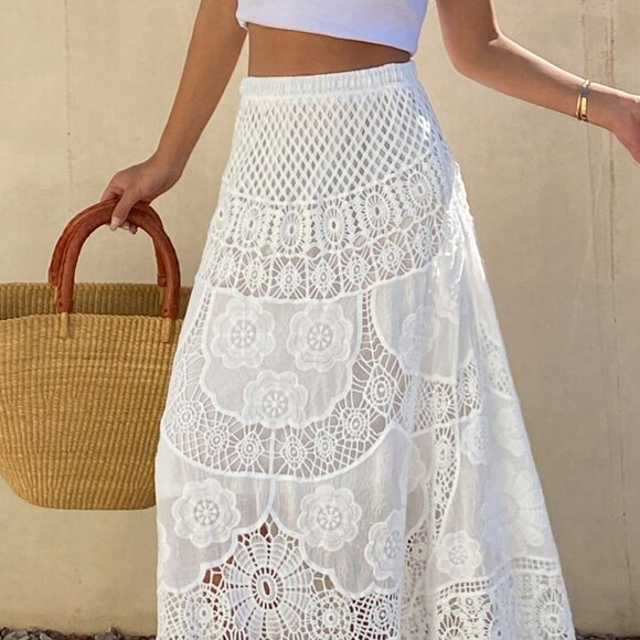 White Bohemian Women's Elegant Hollow Knit Lightweight Skirt - Picture 5 of 8